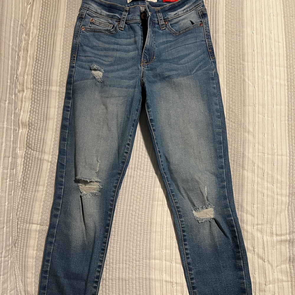 Like new girls jeans size 3/26 - Celebrity Pink